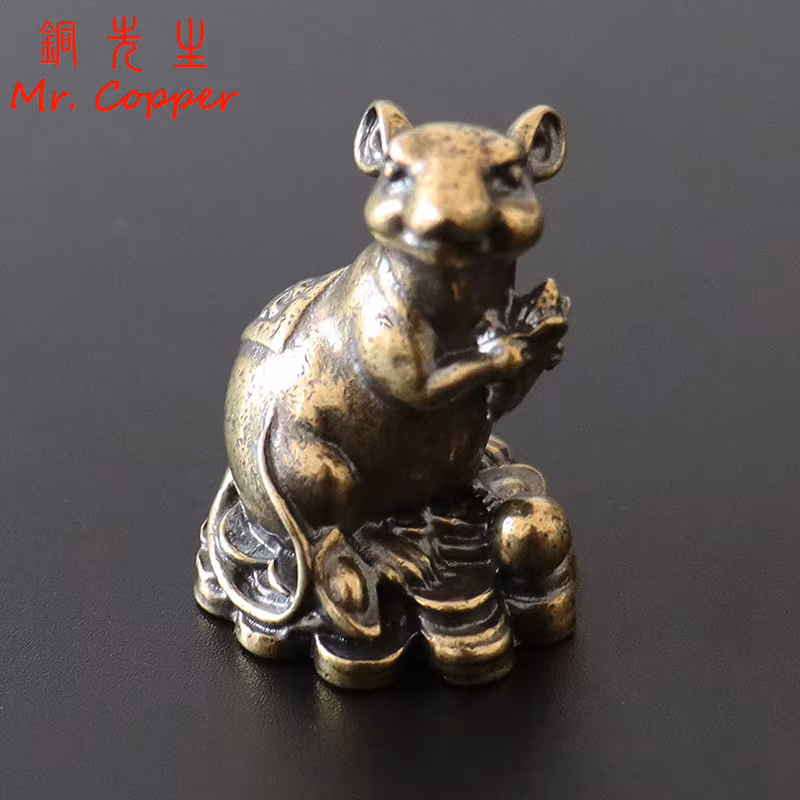 Antique Bronze Chinese 2020 New Year Rat Statue Miniatures Figurines Vintage Copper Zodiac Animal Mouse Love Corn