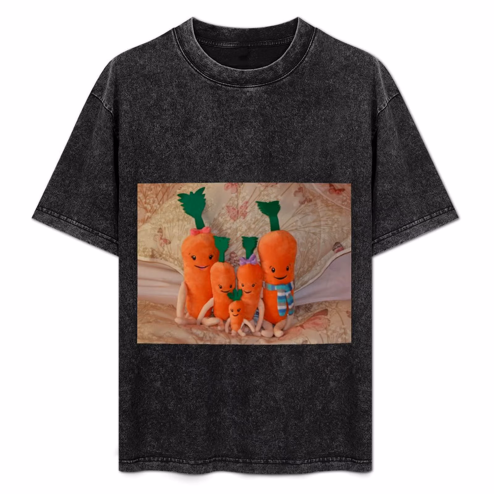 Carrot Family ( Kevin, Katie, Chardonnay, Jasper & Baby Carrot ), T-Shirt Stylish Graphic Short Sleeve Top