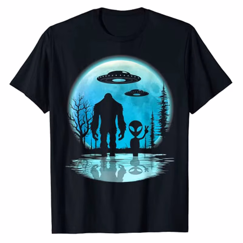 Alien and Bigfoot Moon T-Shirt Funny UFO Lover Graphic Tee Tops Cotton Fashion Short Sleeve Blouses Husband Boys