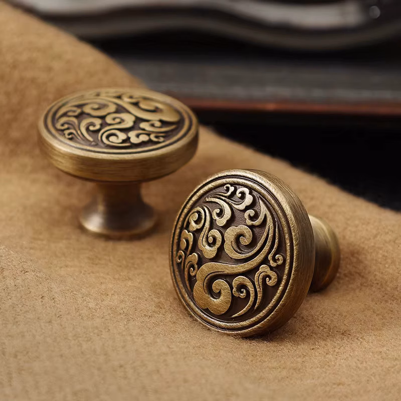 American-style embossed cabinet door handle, vintage furniture single-hole door handle, creative drawer handle for home