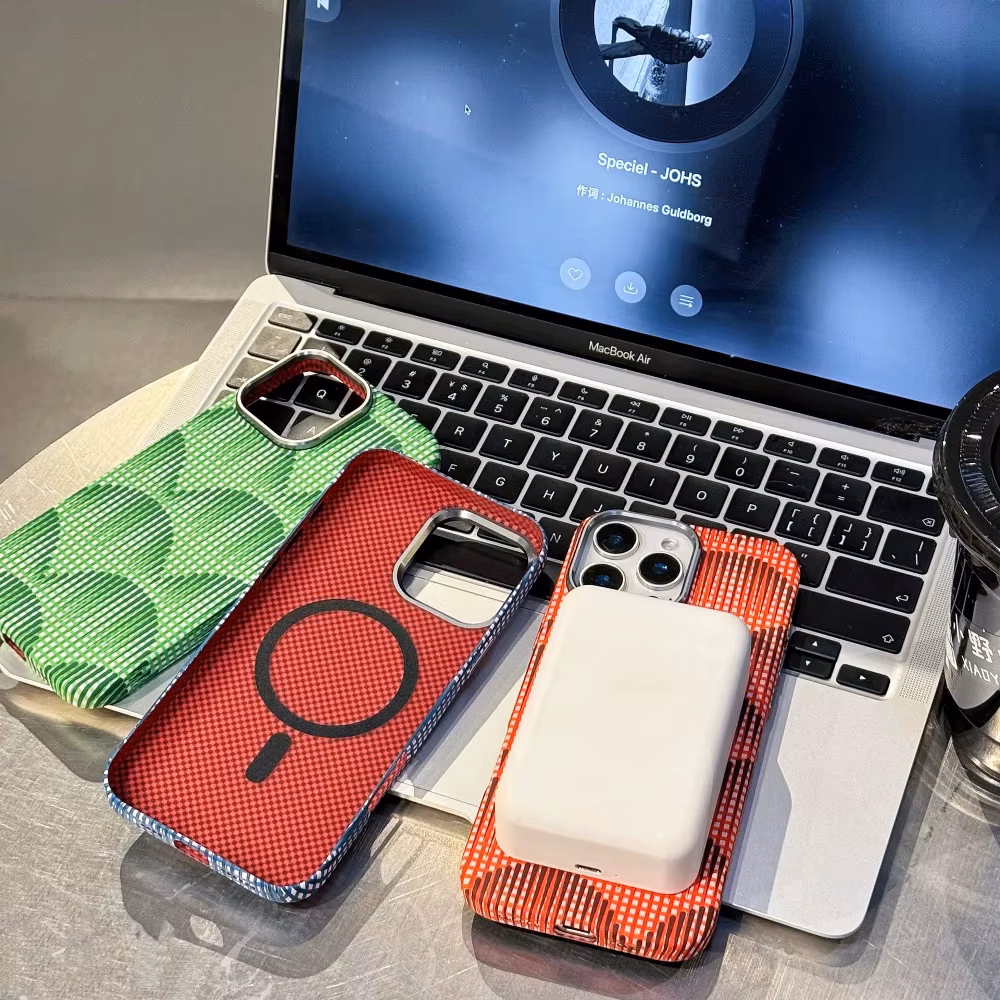Back Magnetic Colored Pattern Hard Phone Case For iPhone 16 Pro Max 15 Pro Max 14 Pro Series With Wireless Charging