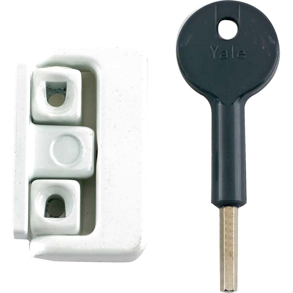 Yale 8K101 Window Latch Brass Pack of 1